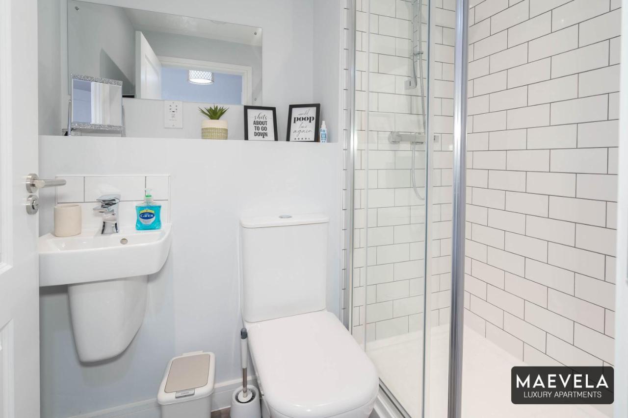 Maevela Apartments - Luxury Top Floor Penthouse - With Parking - 2 Bedroom New Build Apartment ✪ City Centre, Digbeth ✓ With Huge Patio Sliding Doors - City View - Rooftop Terrace - Ps4 & Smart Tv'S Birmingham Luaran gambar