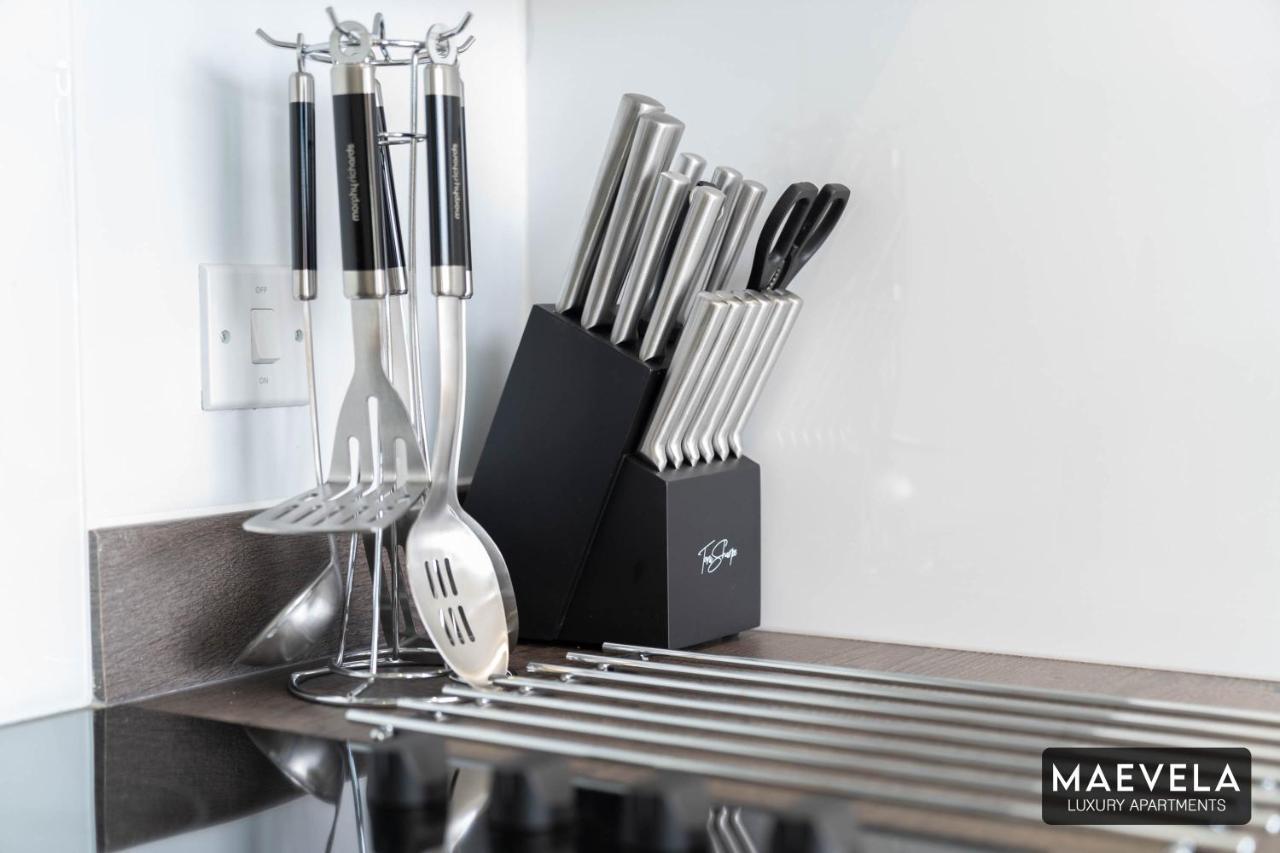 Maevela Apartments - Luxury Top Floor Penthouse - With Parking - 2 Bedroom New Build Apartment ✪ City Centre, Digbeth ✓ With Huge Patio Sliding Doors - City View - Rooftop Terrace - Ps4 & Smart Tv'S Birmingham Luaran gambar