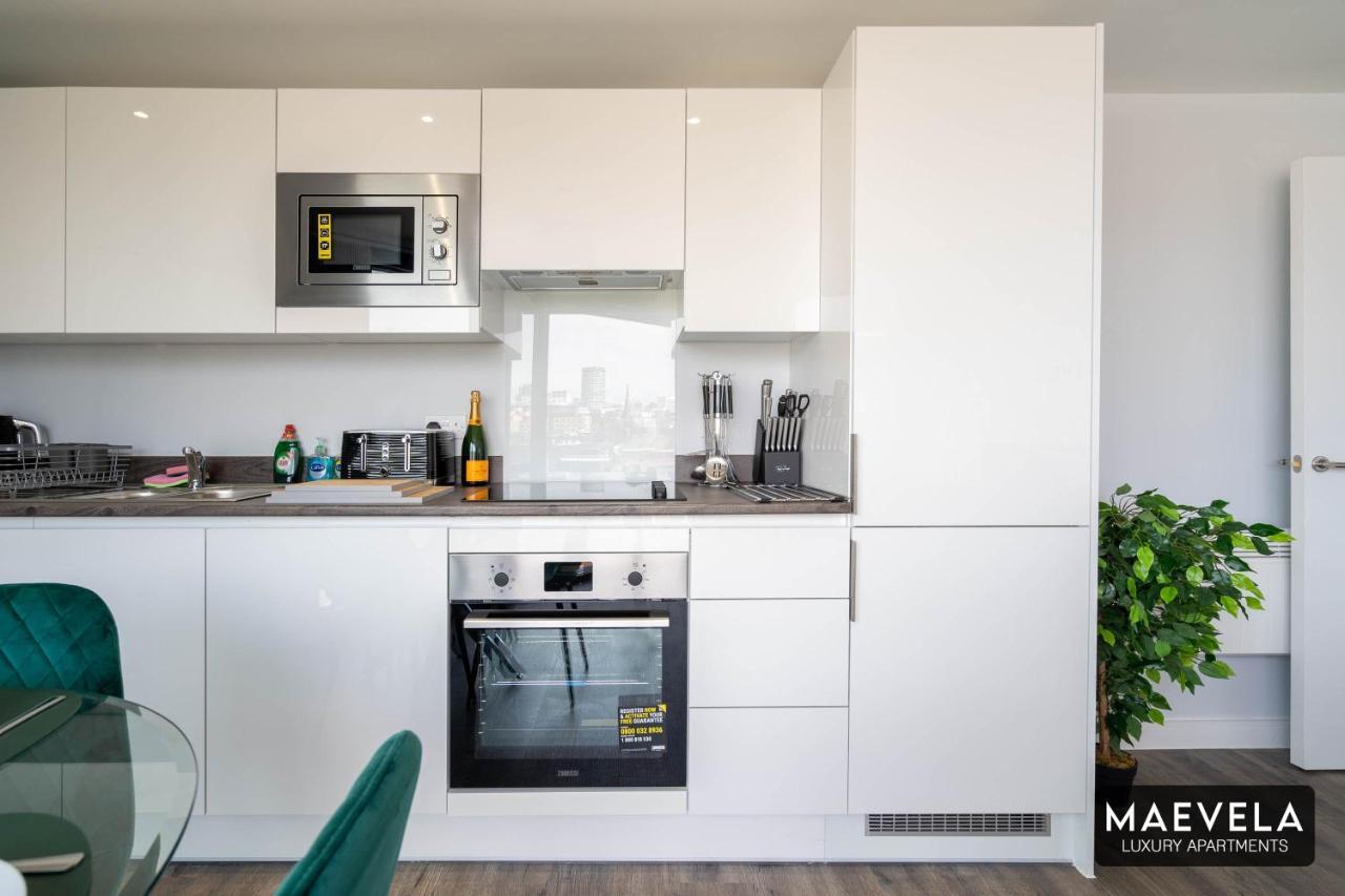 Maevela Apartments - Luxury Top Floor Penthouse - With Parking - 2 Bedroom New Build Apartment ✪ City Centre, Digbeth ✓ With Huge Patio Sliding Doors - City View - Rooftop Terrace - Ps4 & Smart Tv'S Birmingham Luaran gambar