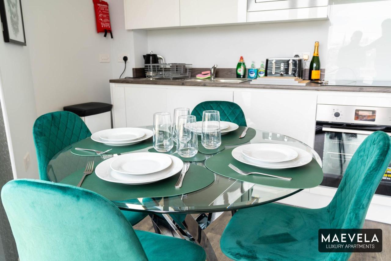 Maevela Apartments - Luxury Top Floor Penthouse - With Parking - 2 Bedroom New Build Apartment ✪ City Centre, Digbeth ✓ With Huge Patio Sliding Doors - City View - Rooftop Terrace - Ps4 & Smart Tv'S Birmingham Luaran gambar